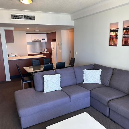 Deluxe Chevron Renaissance Apartment Gold Coast Luaran gambar