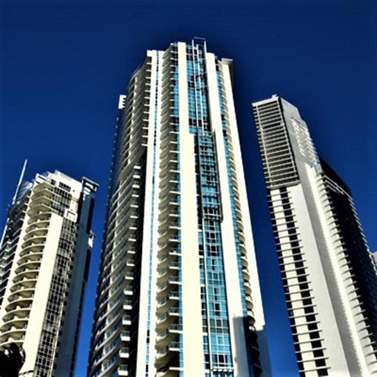 Deluxe Chevron Renaissance Apartment Gold Coast Luaran gambar