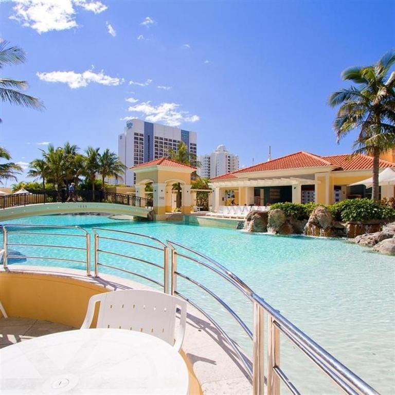 Deluxe Chevron Renaissance Apartment Gold Coast Luaran gambar