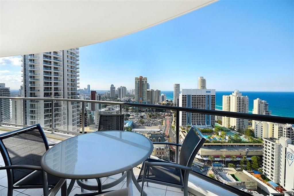 Deluxe Chevron Renaissance Apartment Gold Coast Luaran gambar