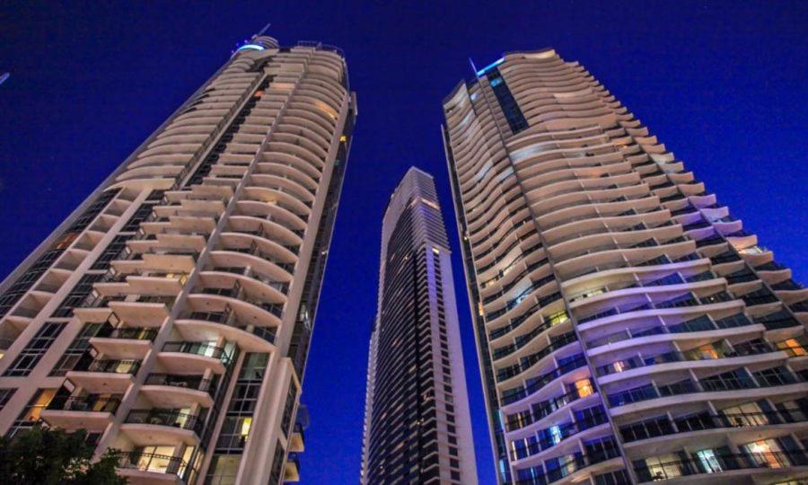 Deluxe Chevron Renaissance Apartment Gold Coast Luaran gambar