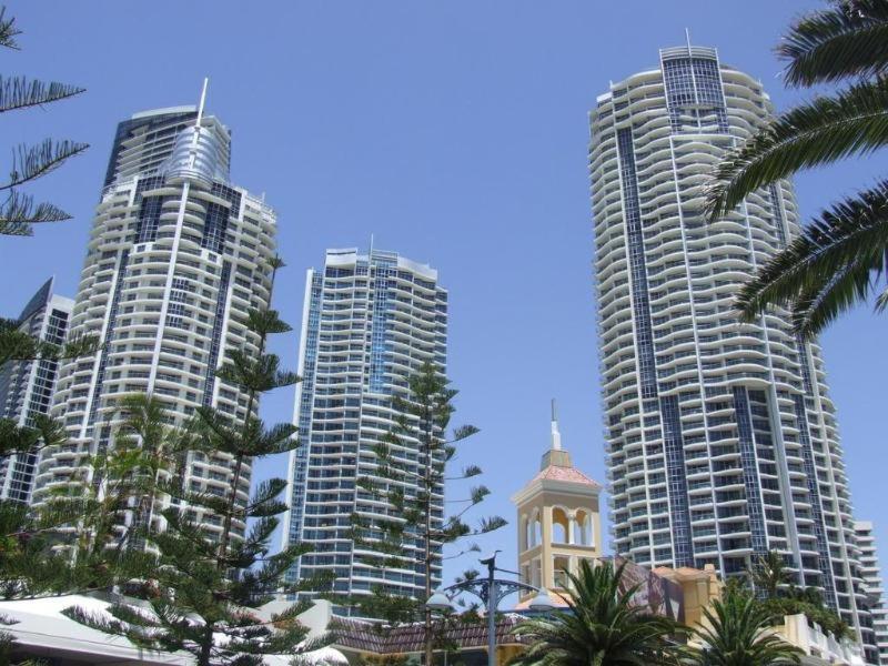 Deluxe Chevron Renaissance Apartment Gold Coast Luaran gambar