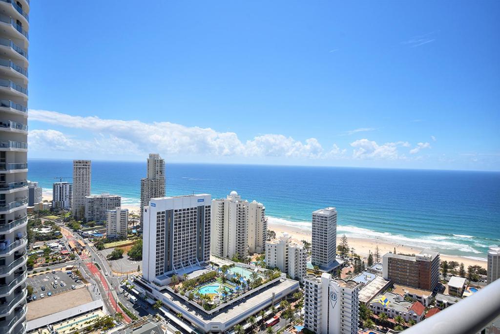 Deluxe Chevron Renaissance Apartment Gold Coast Luaran gambar